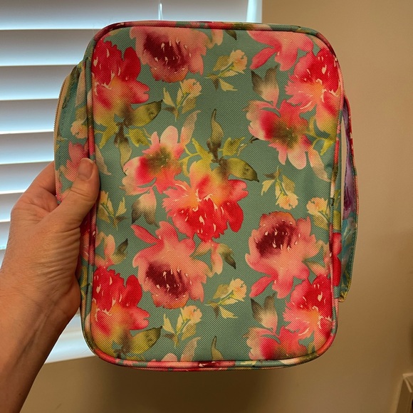 Floral Bible Cover - Picture 10 of 10